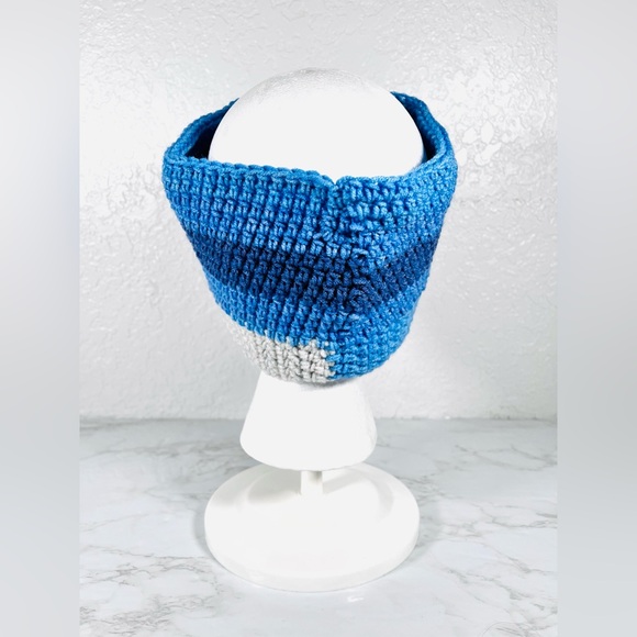 Crochet Ear Warmer Headband With 2 Scrunchies - Picture 4 of 9